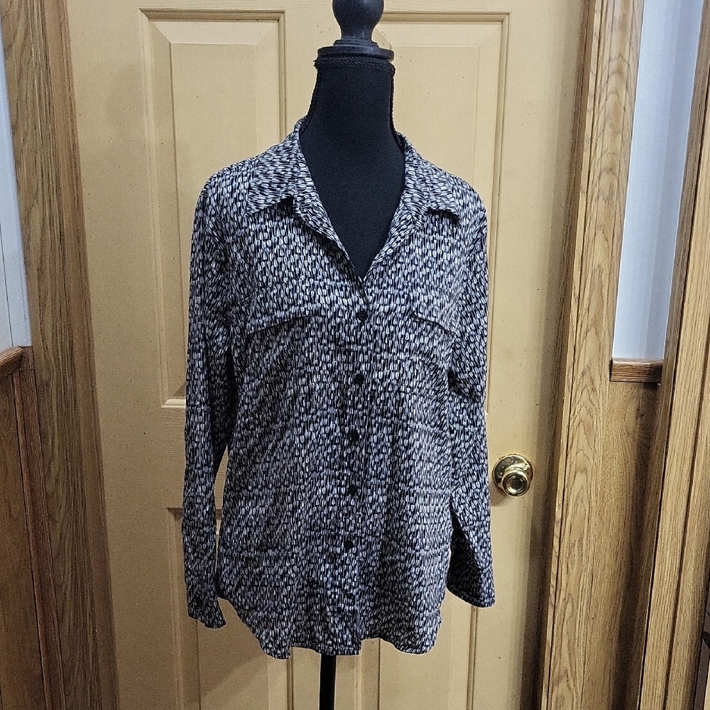 Apt. 9 Black and White Patterned Blouse